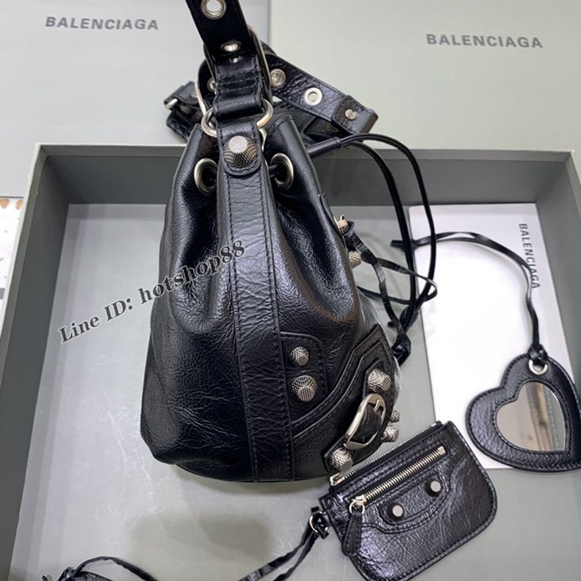 Balenciaga專櫃爆款黑色小號肩背包 巴黎世家city水桶包新款機車水桶包 fyj2028